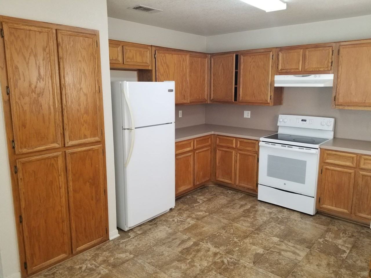 2608 Tortuga Ln - Photo 5 of 29