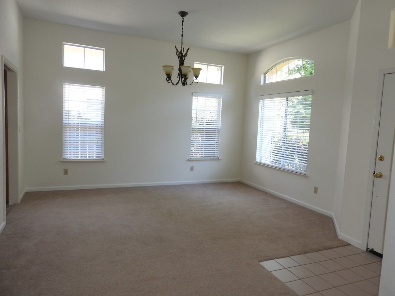 154 Elkins Cir - Photo 3 of 21