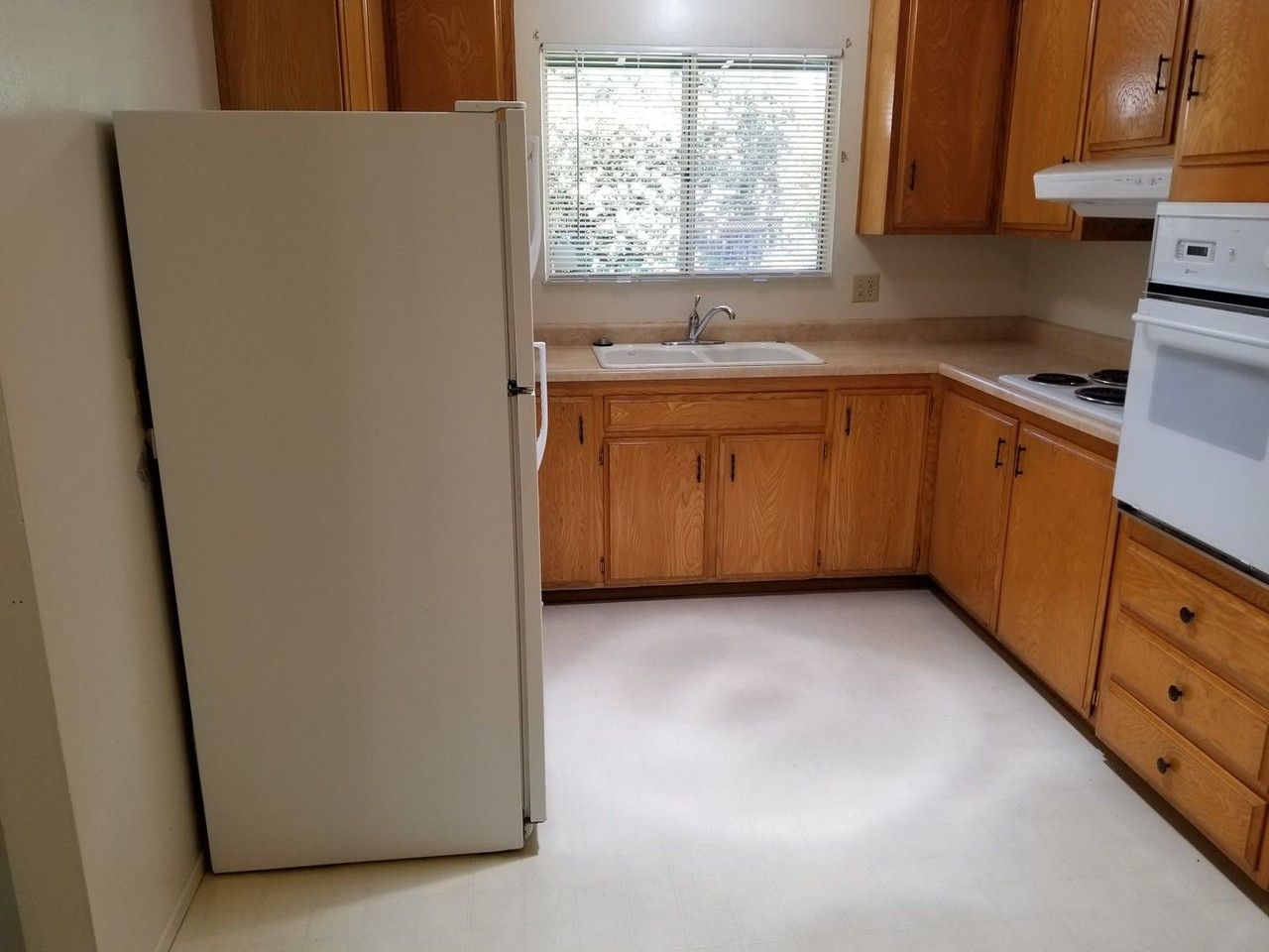 2312 Temple Dr - Photo 3 of 8