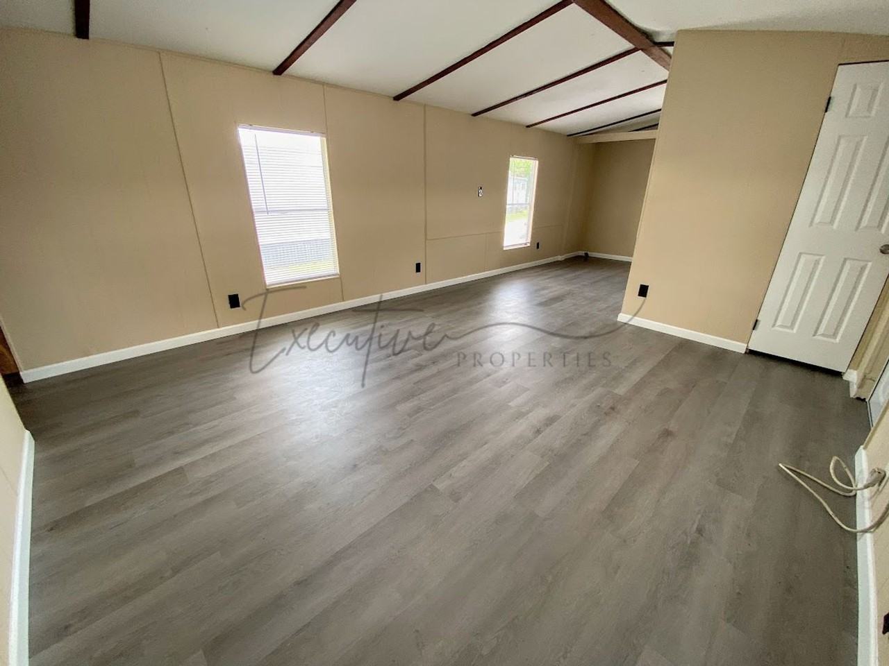 1030 Mildred St - Photo 3 of 13