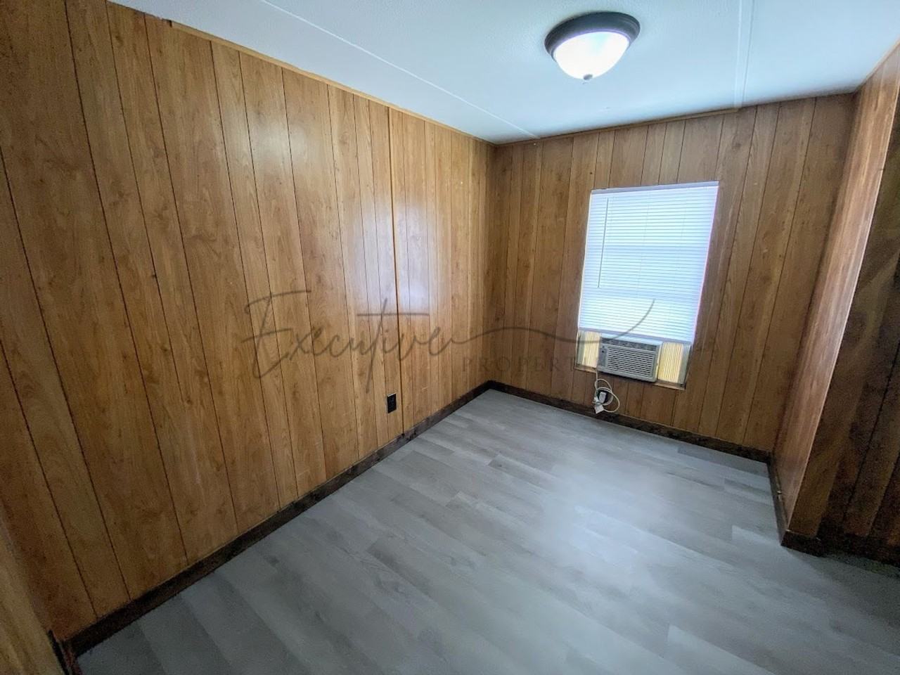 1030 Mildred St - Photo 7 of 13