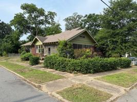 featured image of 2301 W 17th St