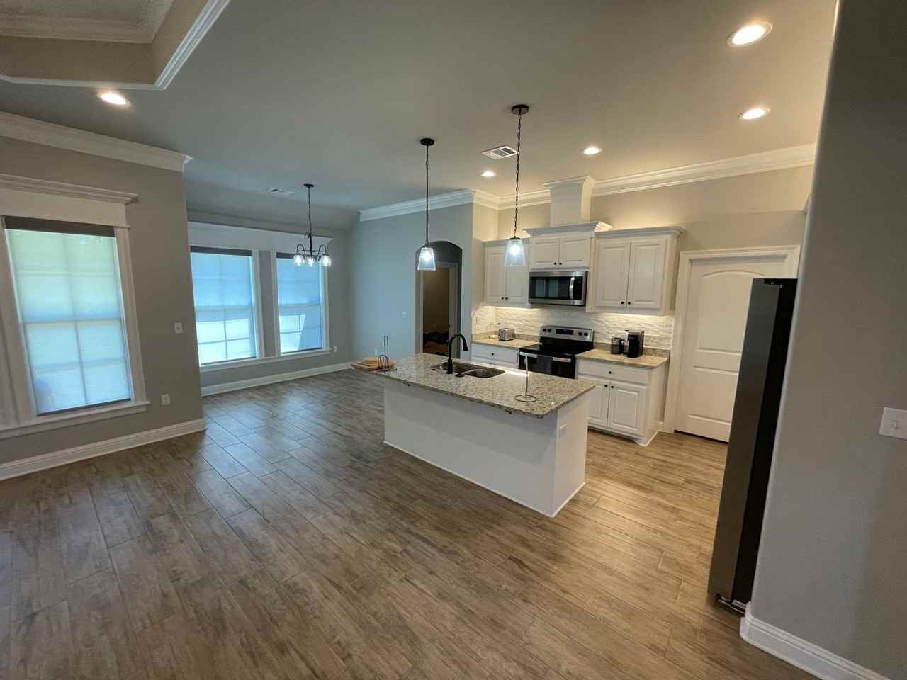 5225 Dalewood Dr - Photo 4 of 12