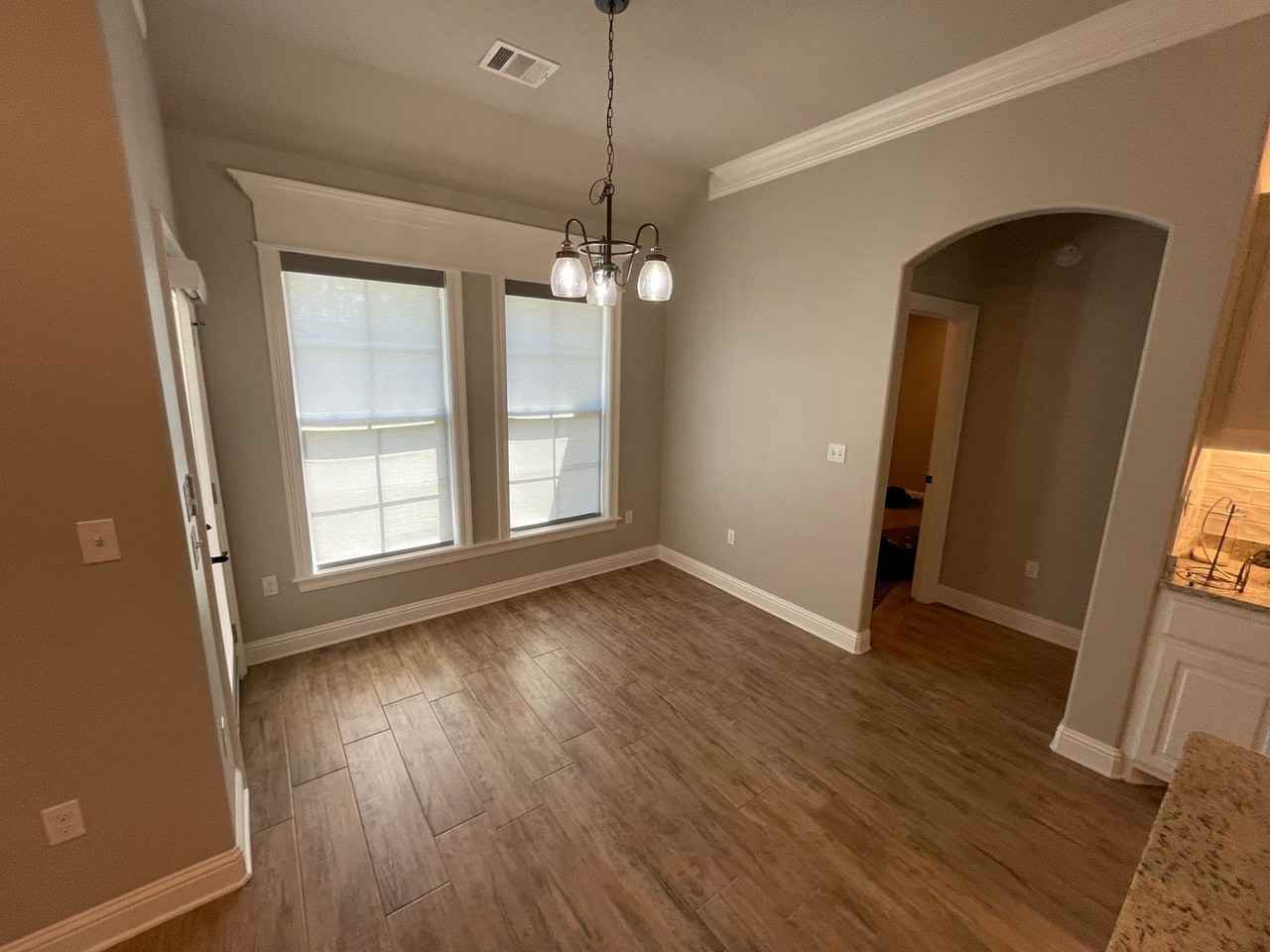 5225 Dalewood Dr - Photo 6 of 12