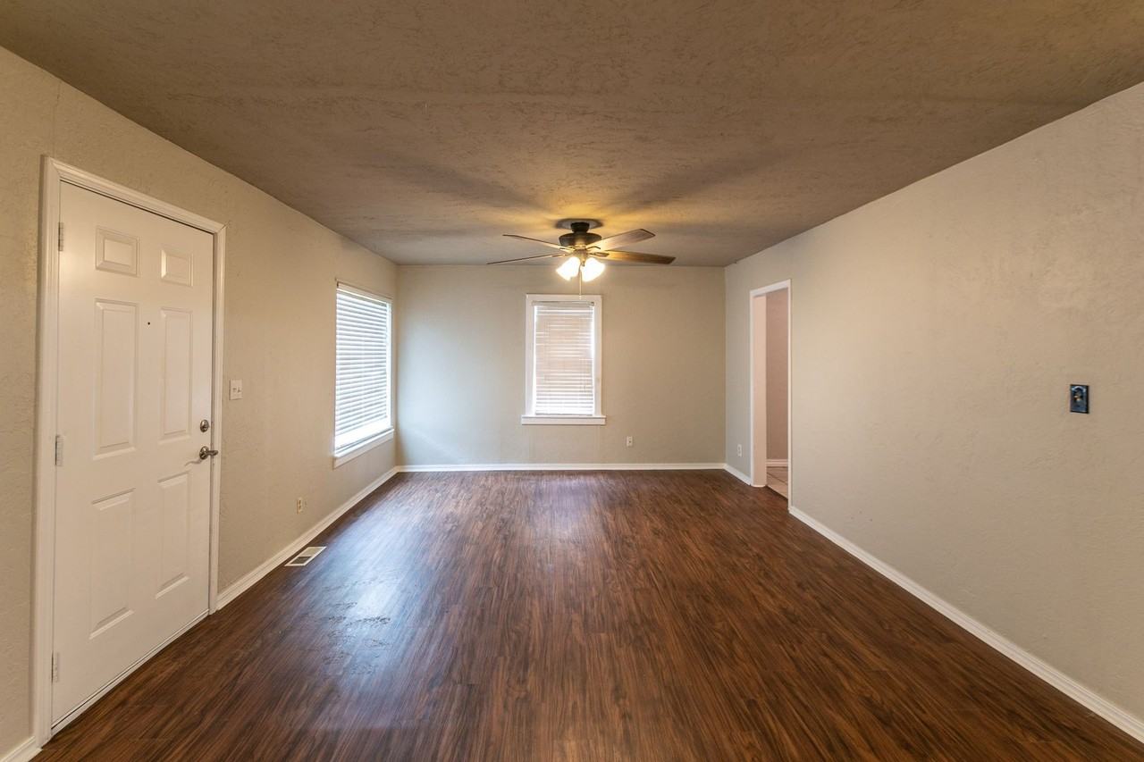 314 S Ponca Ave - Photo 2 of 22