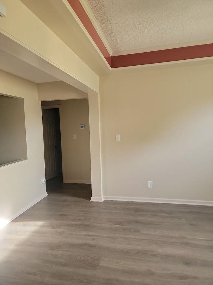 928 Running Brook Dr - Photo 4 of 31