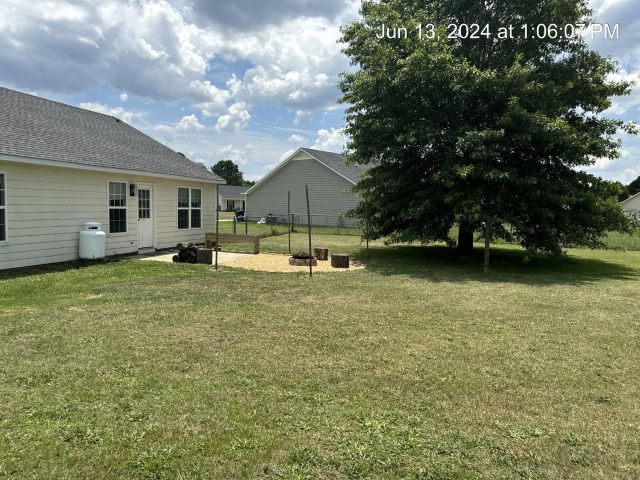 146 Cavalier Dr - Photo 4 of 24