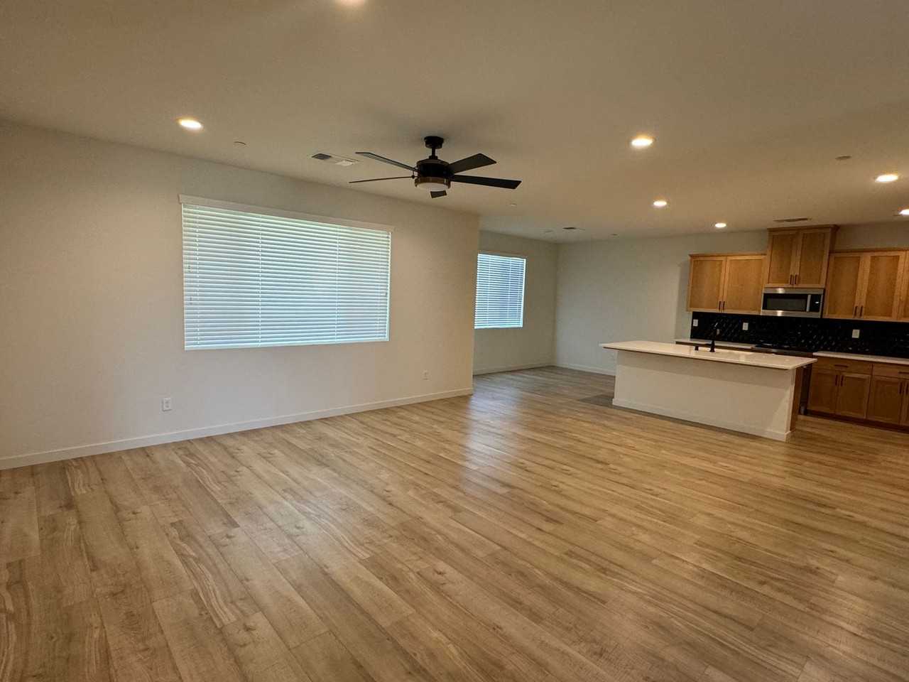 15028 Winslow Way - Photo 2 of 27