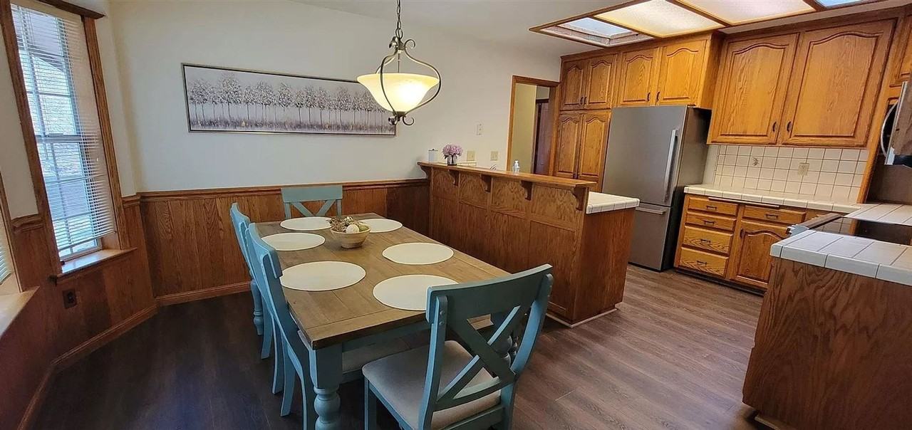 21440 N Tuolumne Rd - Photo 3 of 8
