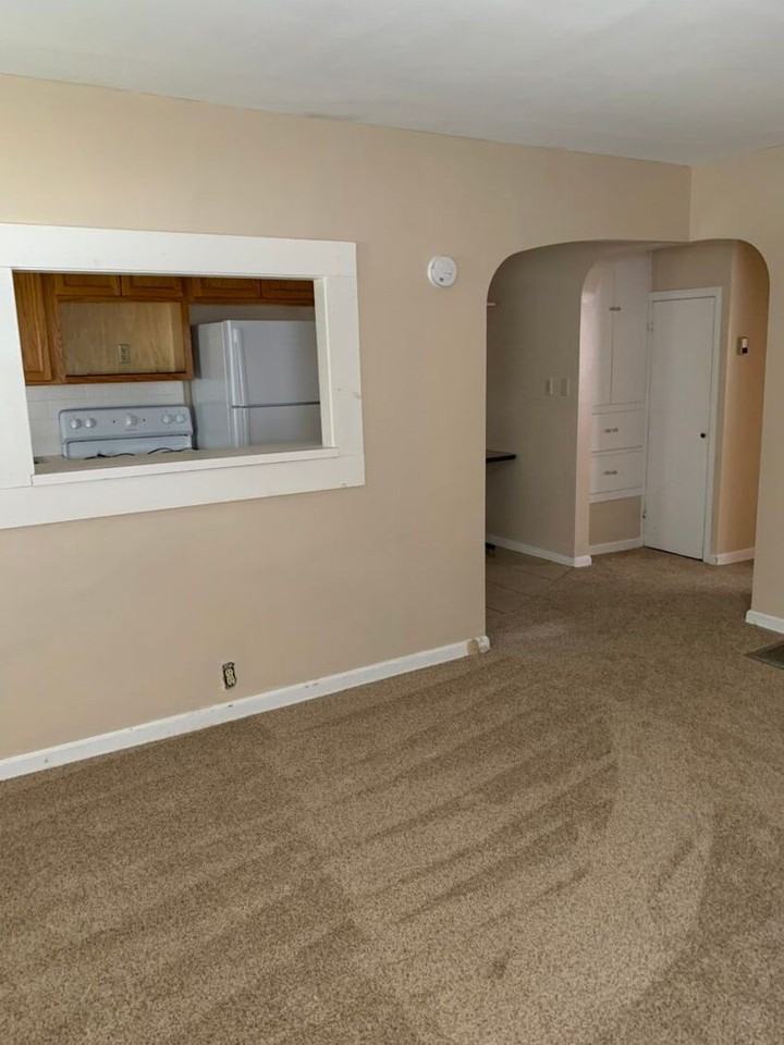 1315 Merchant St - Photo 2 of 12