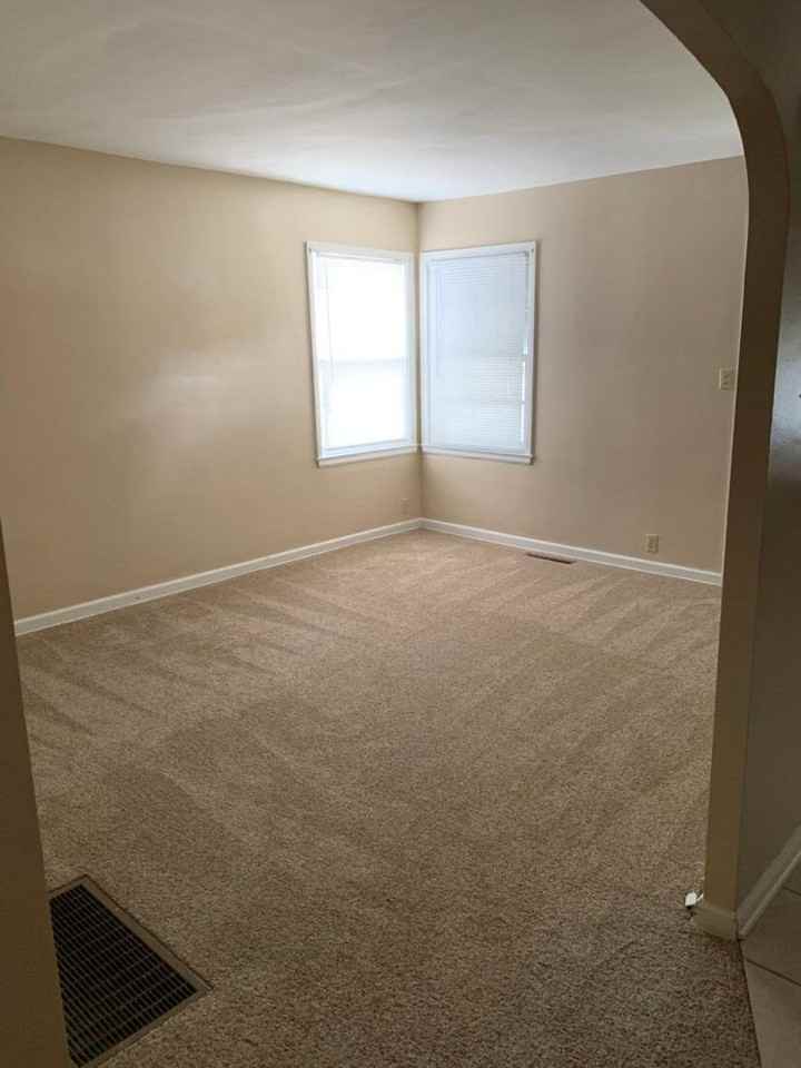 1315 Merchant St - Photo 3 of 12