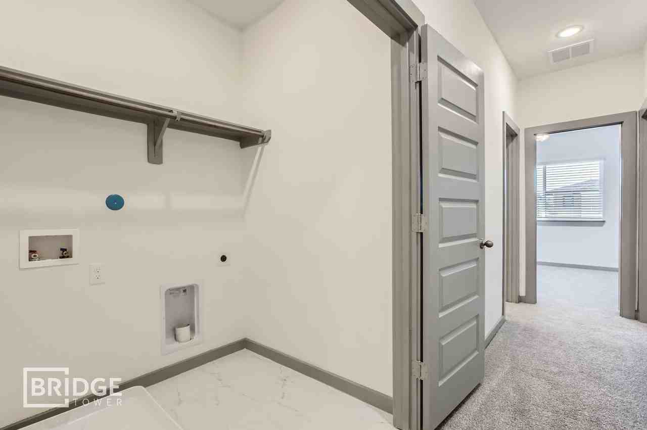 33126 Oak Heights Pl - Photo 7 of 18