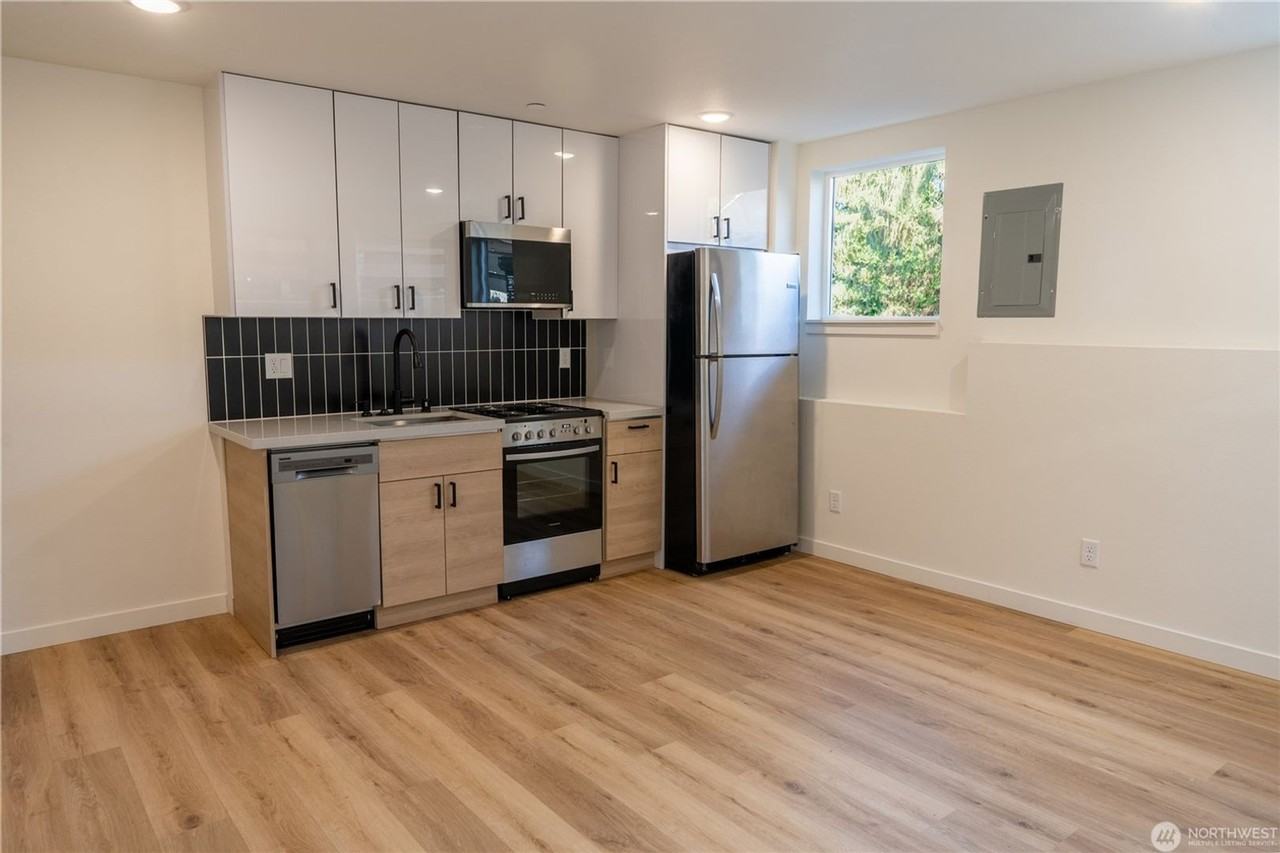 9234 35th Ave Sw #D - Photo 2 of 15