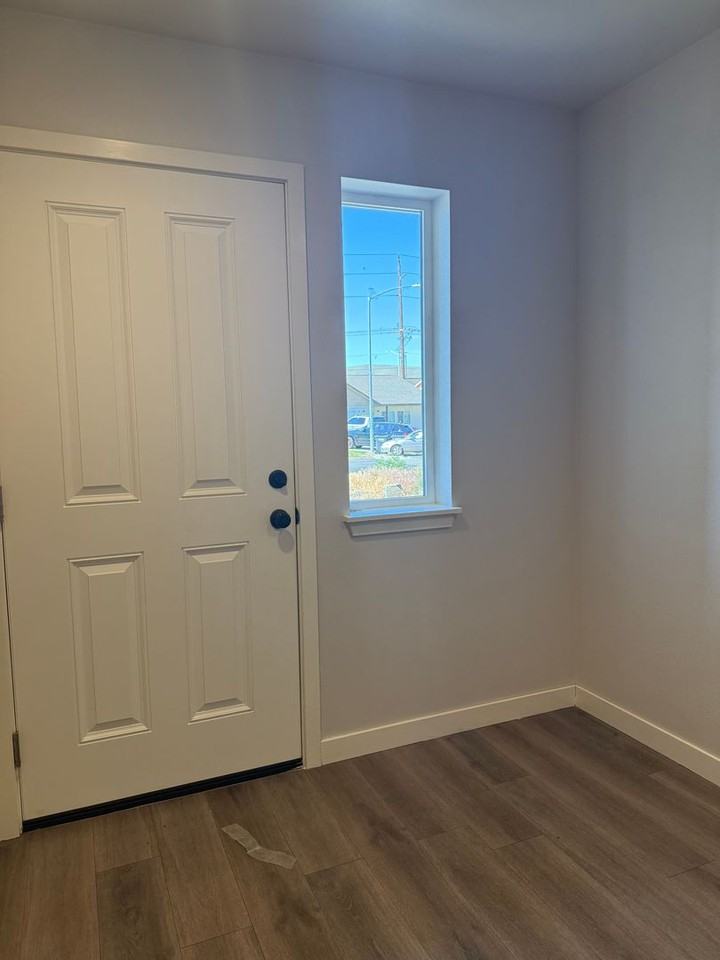 43 Samantha Ct - Photo 2 of 29