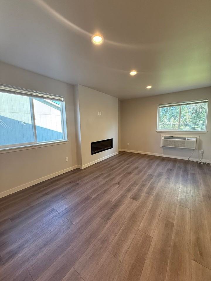 43 Samantha Ct - Photo 6 of 29