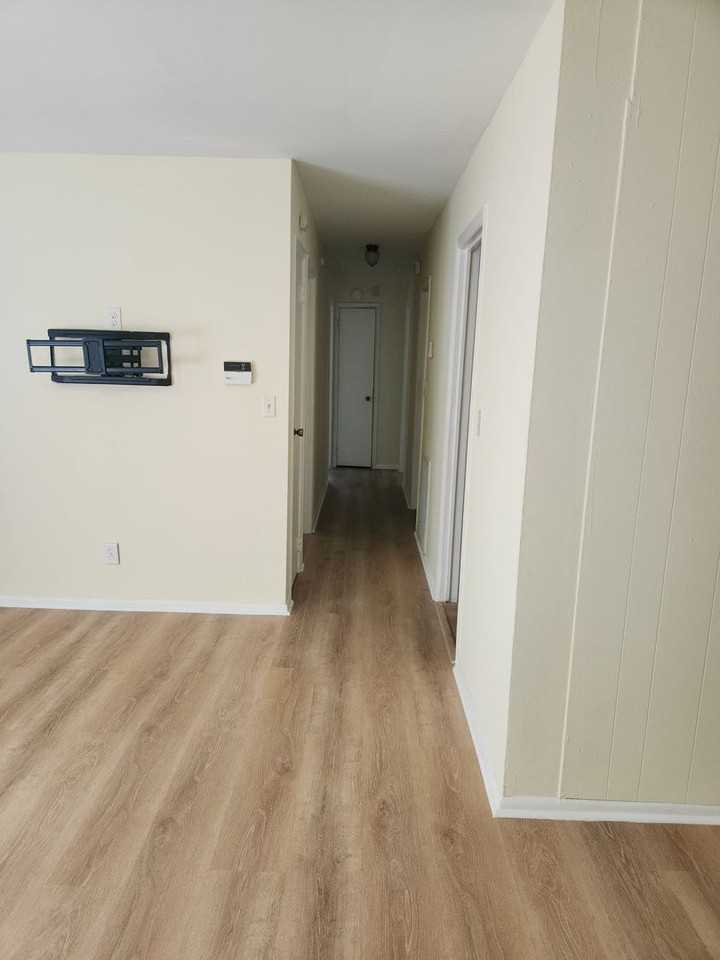 810 Martha St - Photo 2 of 18