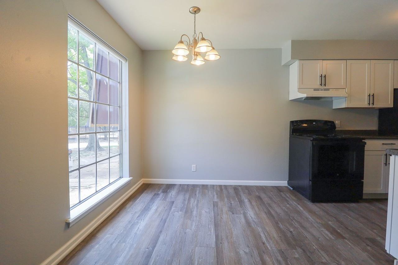 4329 E 68th St #507 - Photo 6 of 17