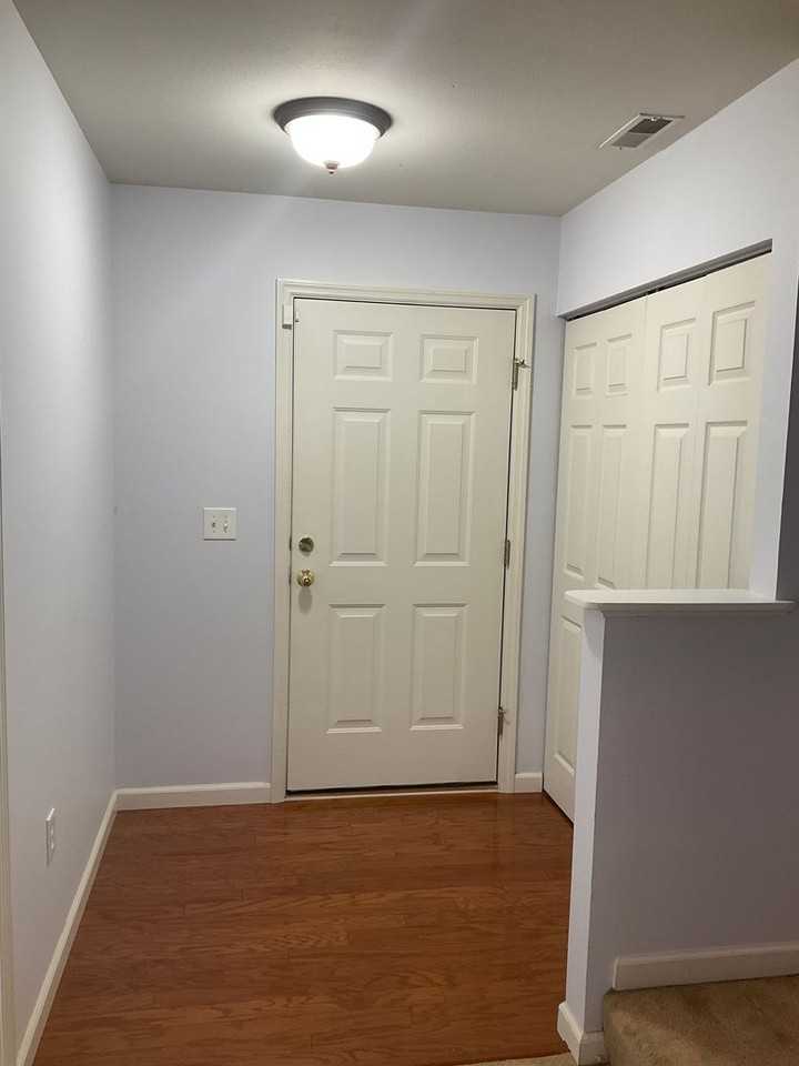 316 Falling Leaf Way - Photo 2 of 32