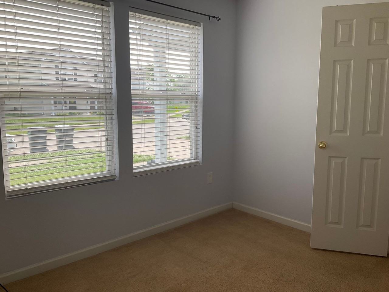 316 Falling Leaf Way - Photo 3 of 32