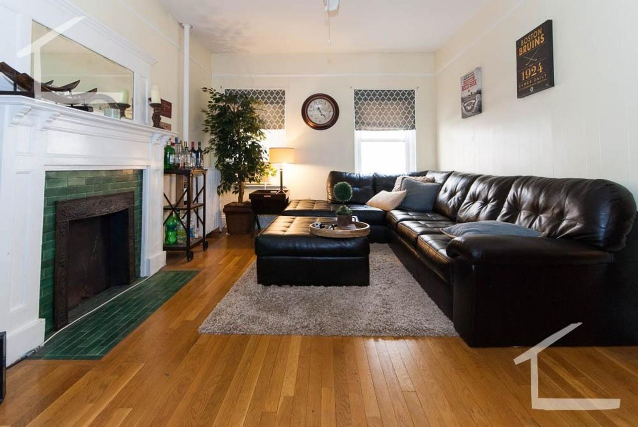 1307 Commonwealth Ave