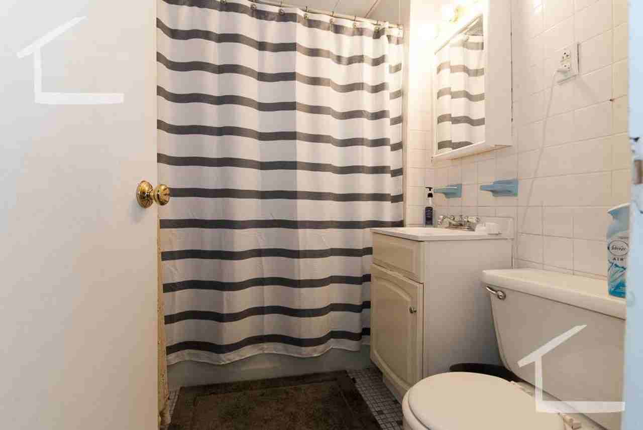 1307 Commonwealth Ave - Photo 5 of 7