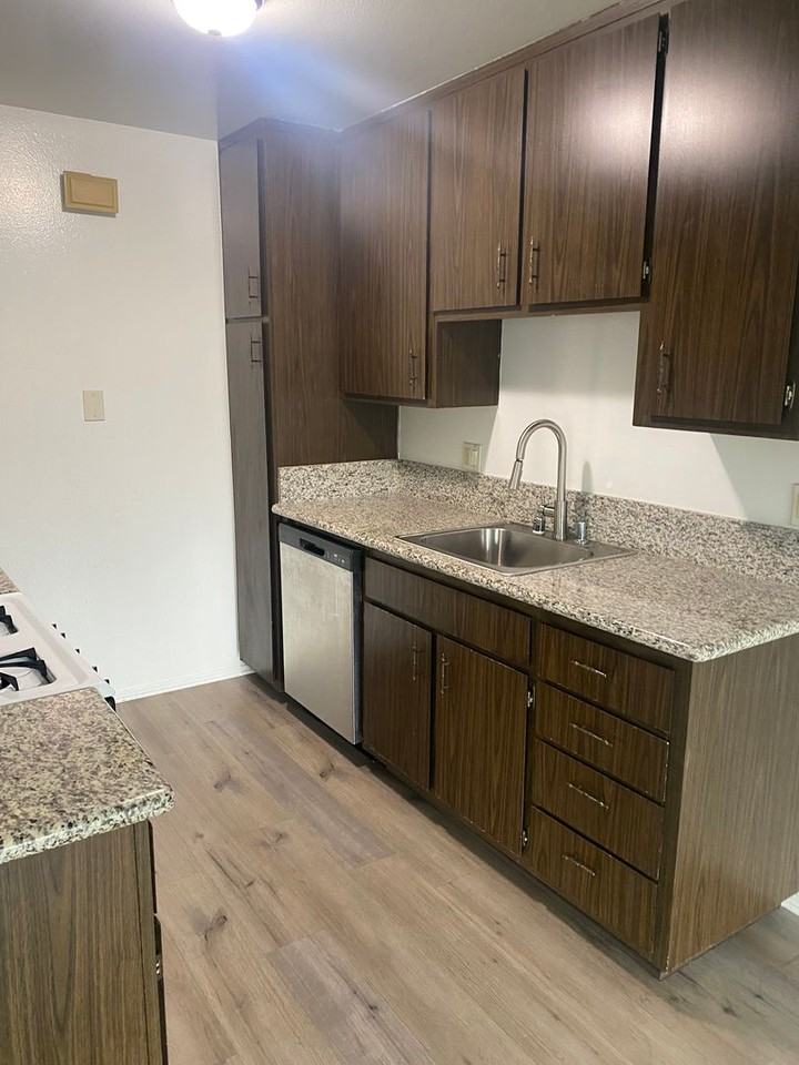 2653 Phipps Ave #D - Photo 2 of 11