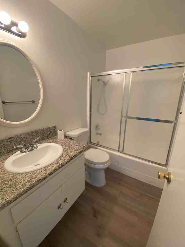 2653 Phipps Ave #D - Photo 6 of 11