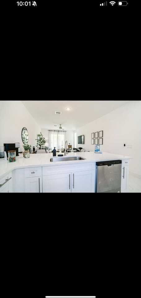 2425 Millie Ave S - Photo 4 of 13