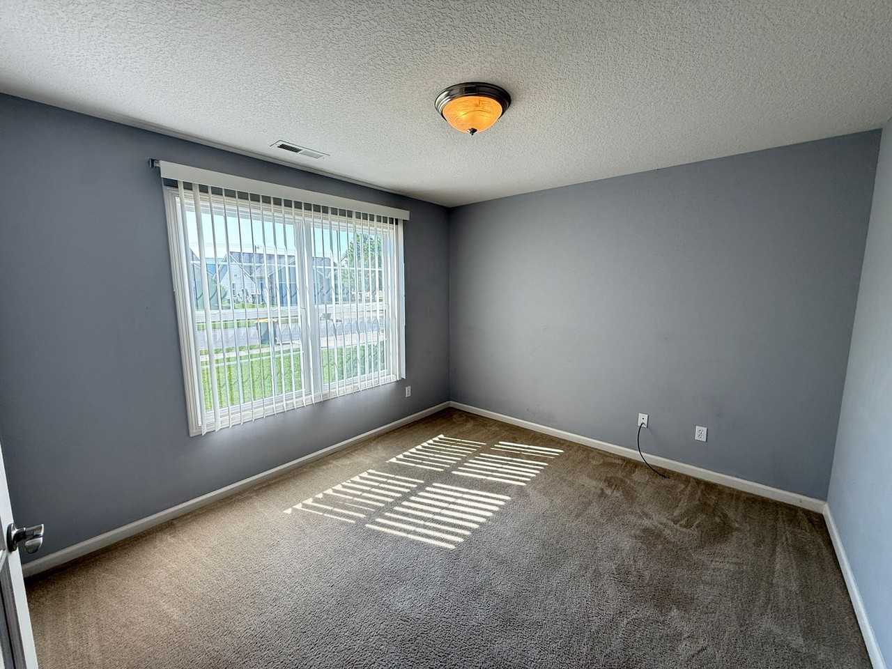 3921 Stanton Hall Pkwy - Photo 3 of 24