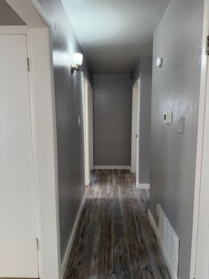 3237 Drexel Ave - Photo 3 of 12