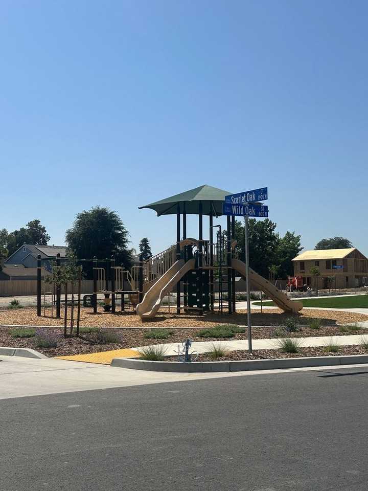 1936 1936 Bear Oak Ct - Photo 3 of 37