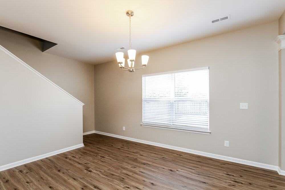 102 Clacton Ct - Photo 6 of 17