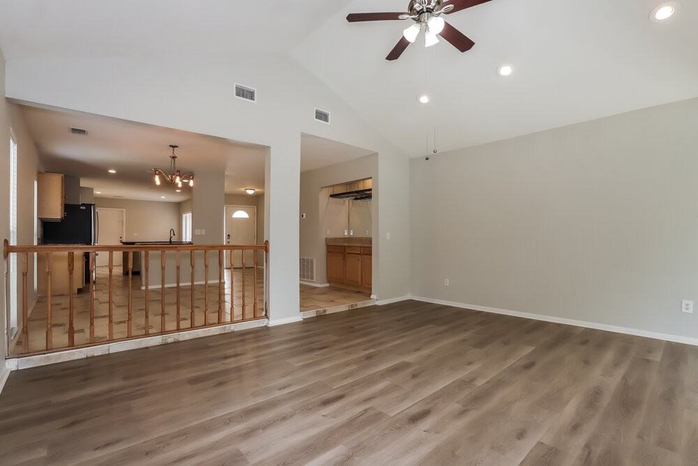 16130 Gardendale Dr - Photo 5 of 16