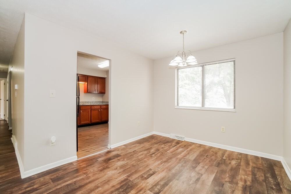 713 Hubbard Rd - Photo 7 of 17