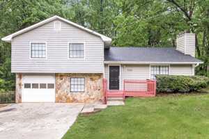featured image of 3066 Arden Way