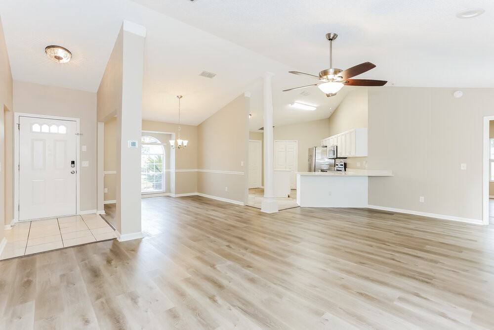 1554 Mountain Lake Dr W - Photo 3 of 16