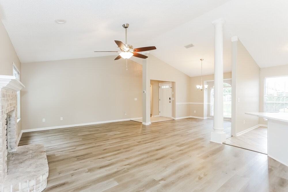 1554 Mountain Lake Dr W - Photo 4 of 16