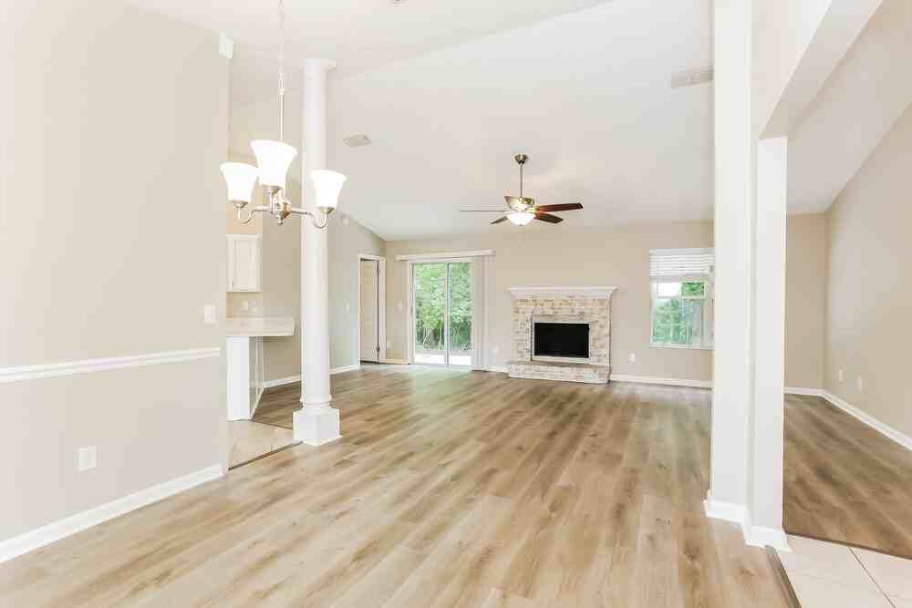 1554 Mountain Lake Dr W - Photo 5 of 16