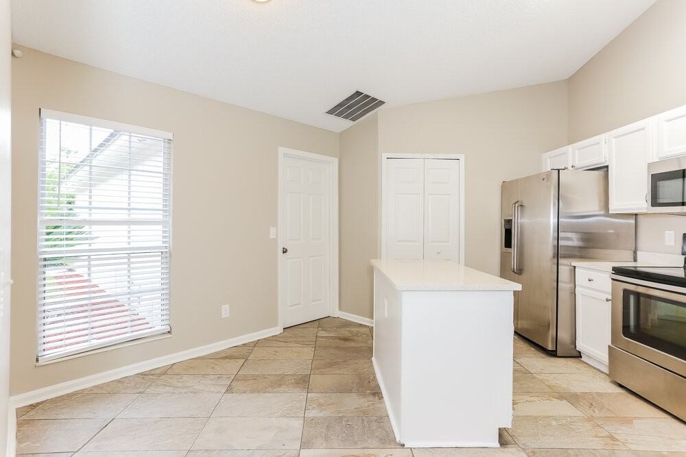 1554 Mountain Lake Dr W - Photo 6 of 16