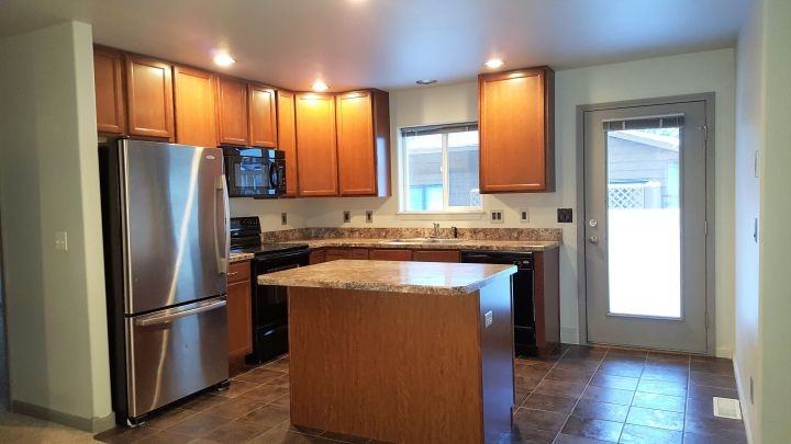 3119 New Hope Dr - Photo 2 of 7