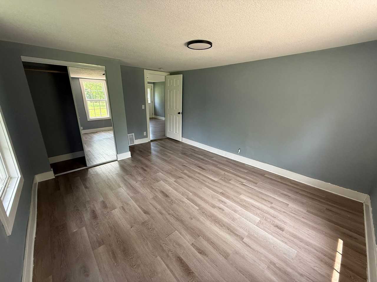19 E Broad St - Photo 7 of 18