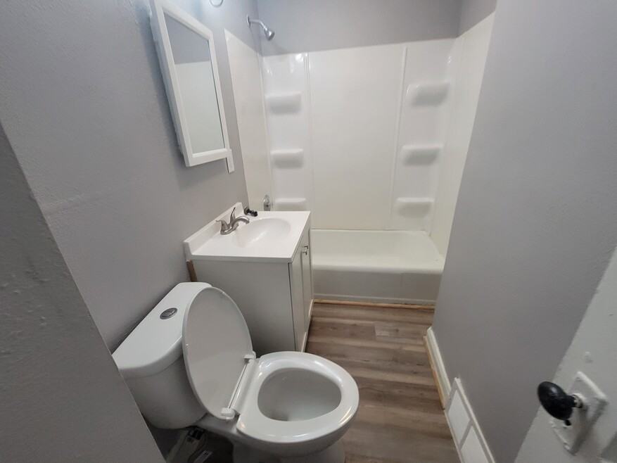 106 W Keefe Ave #4 - Photo 2 of 11