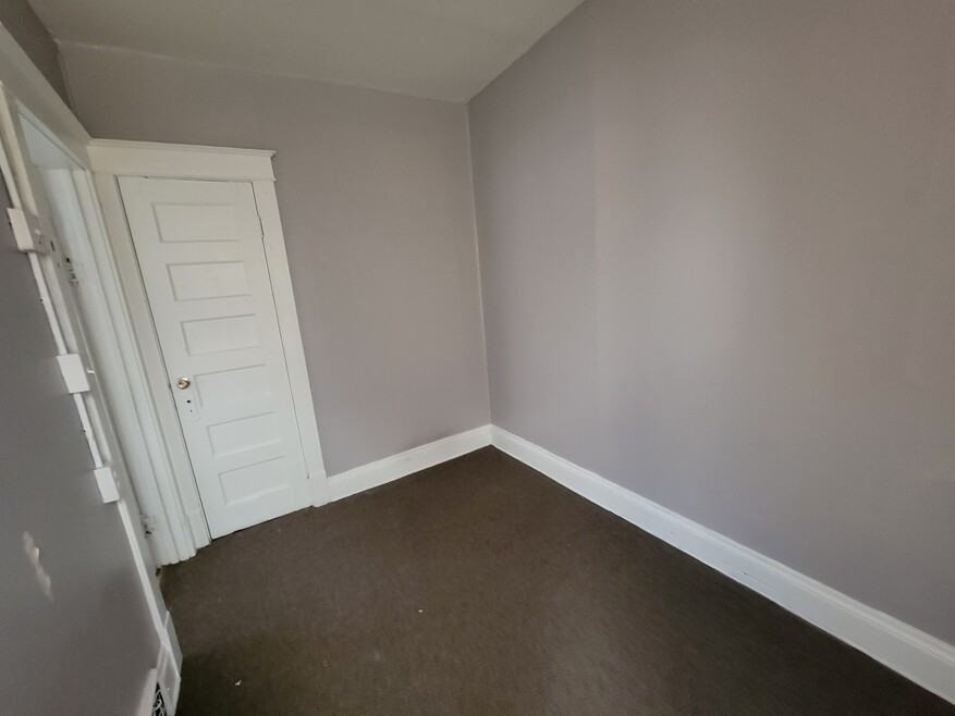 106 W Keefe Ave #4 - Photo 6 of 11