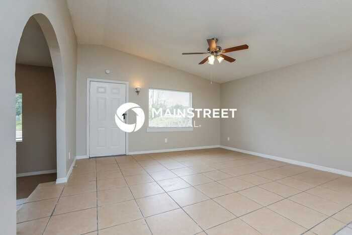 902 24th St - Photo 2 of 16