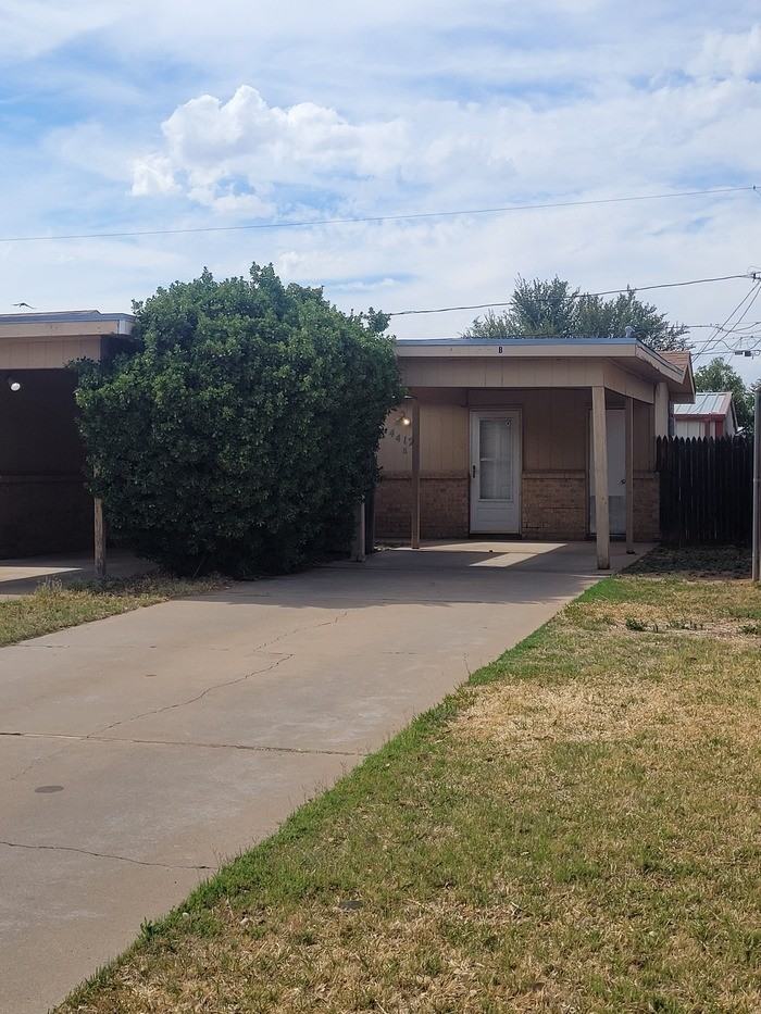 4412 Saint Andrews Dr #B - Photo 2 of 26