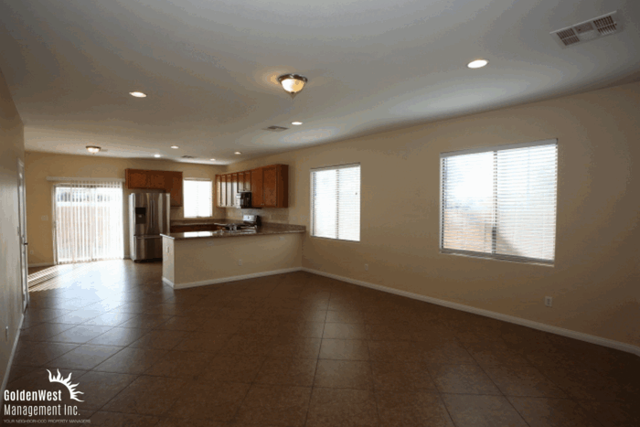 5836 Bellows Beach St - Photo 3 of 14