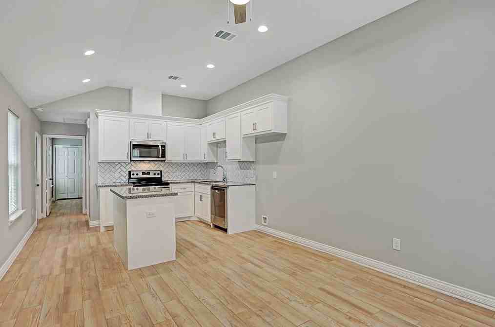 5217 Sherman St #A - Photo 4 of 17