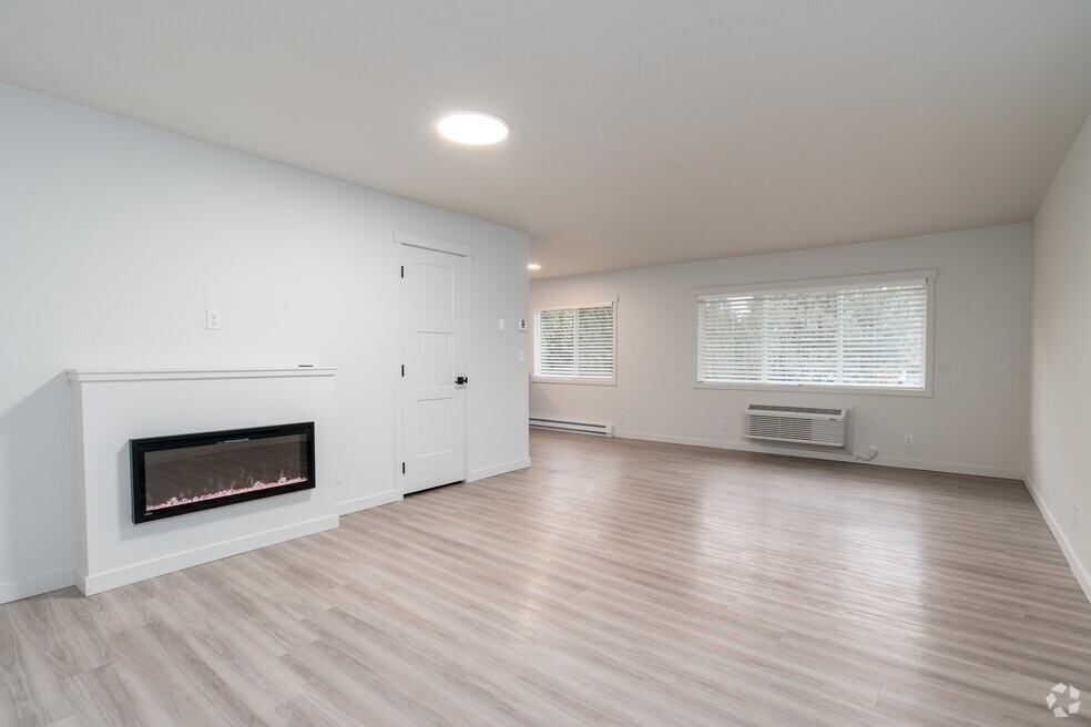 1000 W Ironwood Dr #23 - Photo 2 of 18