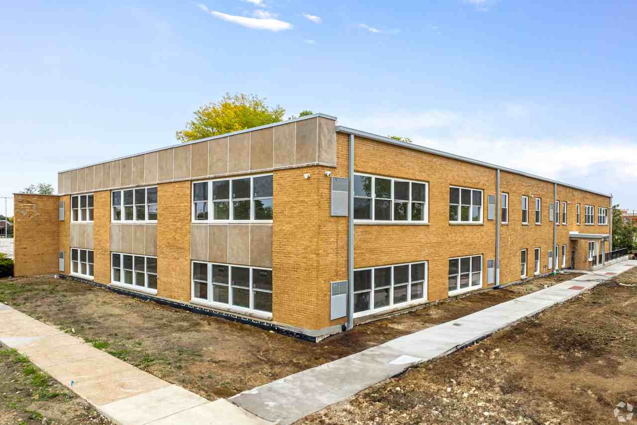 400 S Main Pl #A17 - Photo 2 of 17