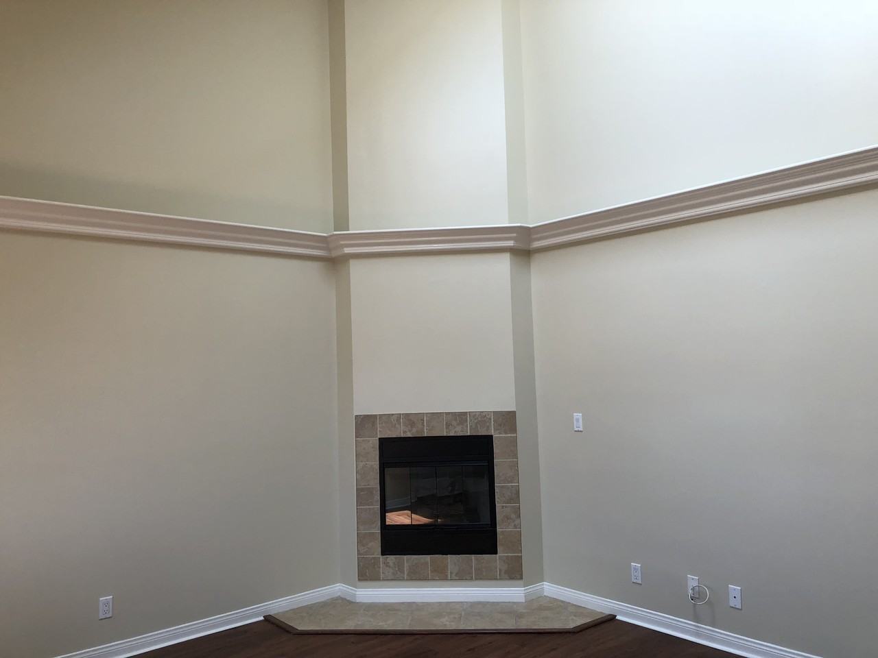 612 Nebraska Ave #303 - Photo 3 of 13